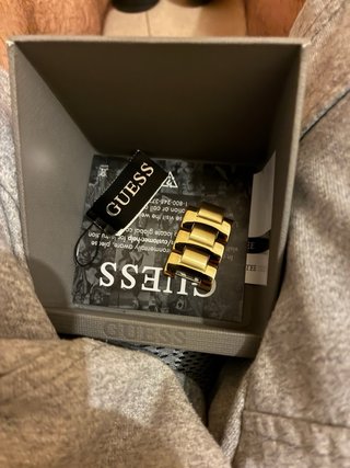 Reloj Guess Empire Dorado y Negro