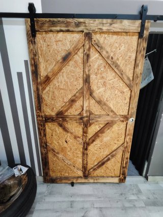 Puerta Granero