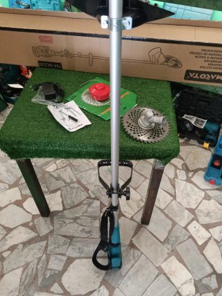 Scutolive + Decespugliatore 88V Doppia Batteria