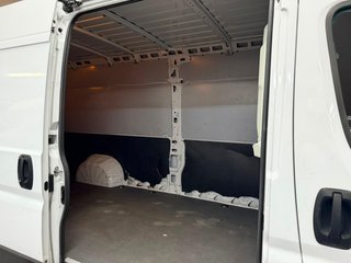 Furgoneta L4H2 Opel MOVANO Desde 349€/mes REBU