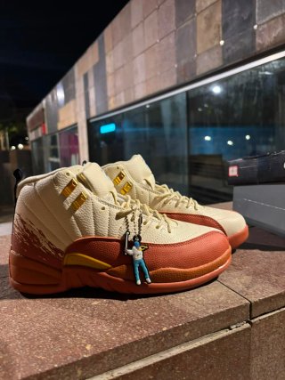 Zapatillas Jordan 12 Beige Naranja