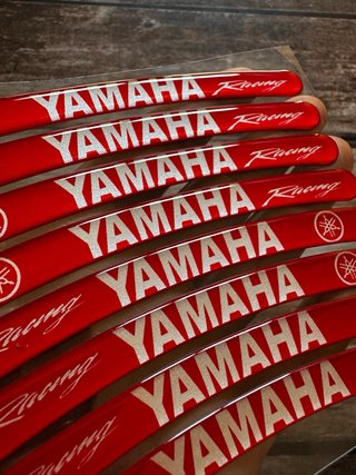 KIT PEGATINAS GEL 3D YAMAHA LOGO LLANTA MOTO