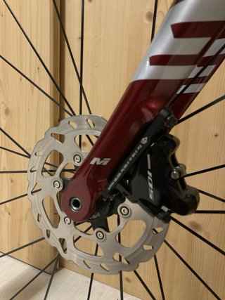 Bicicleta uso Gravel full Carbono ligera.