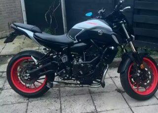 Escape Yamaha MT07 Completo