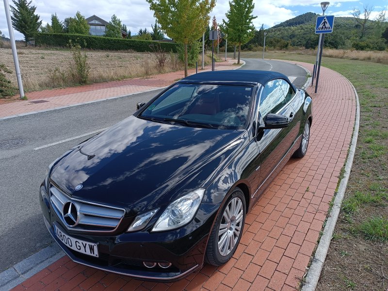 Mercedes-Benz Clase E 200 CGI Cabrio 2010 - foto 1