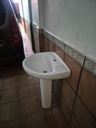 Lavabo de porcelana blanco