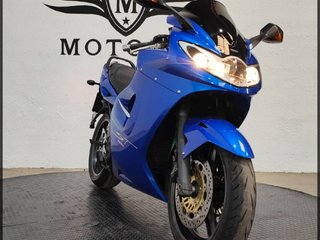 TRIUMPH SPRINT ST 2005
