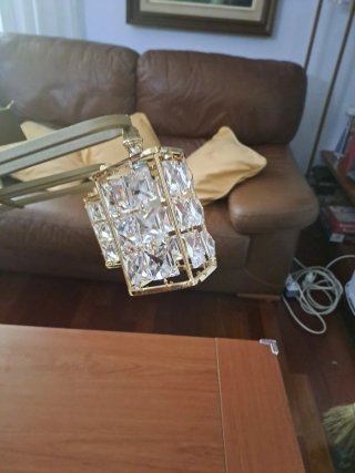 Lámpara de techo dorada con cristales