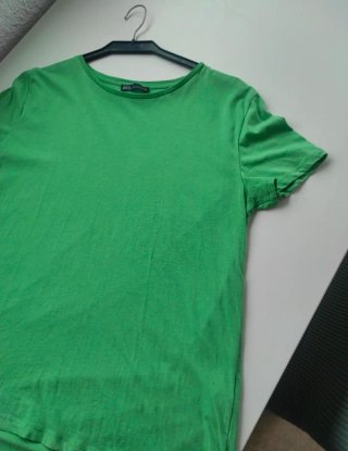 Camiseta Zara verde talla M