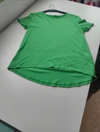 Camiseta Zara verde talla M