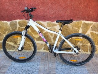 Bicicleta Specialized M4 Blanca