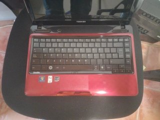 Portátil Toshiba Satellite L735-13G Rojo