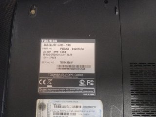 Portátil Toshiba Satellite L735-13G Rojo
