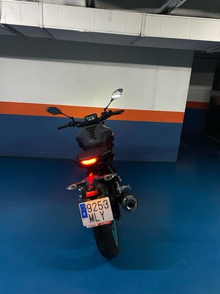 Yamaha MT-125 Naked Gris