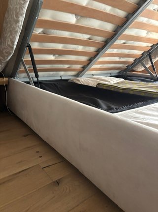 Letto matrimoniale con contenitore