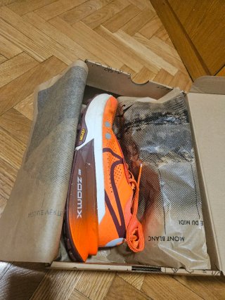 Nike Zegama 2 Talla 44.5 Naranja