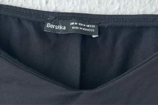 Camiseta Bershka Negra Tirantes Corta
