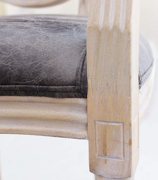 Sedia in Legno con Braccioli Ecopelle Nero Vintage