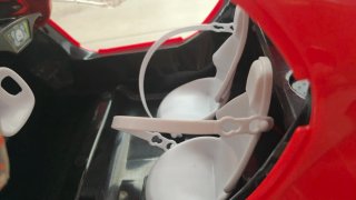 CON CAJA Coche VW e-Beetle y Muñeca Ladybug articu