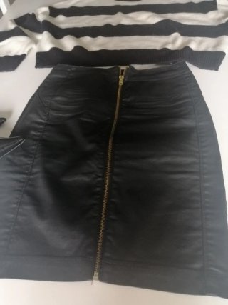Conjunto Falda, Jersey y Zapatos Tacón