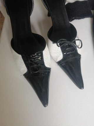 Conjunto Falda, Jersey y Zapatos Tacón