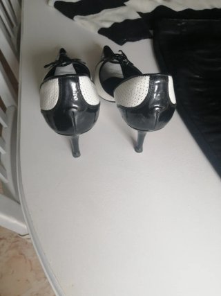 Conjunto Falda, Jersey y Zapatos Tacón