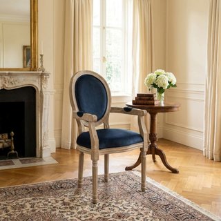 Sedia Vintage con Braccioli in Legno e Velluto Blu
