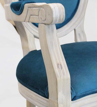 Sedia Vintage con Braccioli in Legno e Velluto Blu