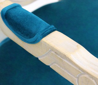 Sedia Vintage con Braccioli in Legno e Velluto Blu