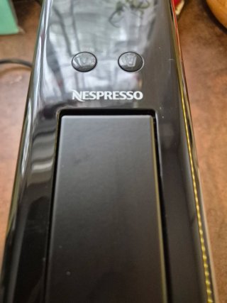 Cafetera Nespresso Krups Negra