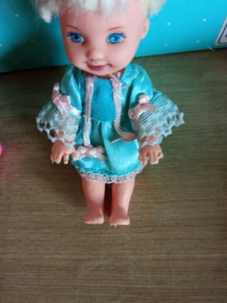 Lote Muñecas Nenuco + Kelly y otras//