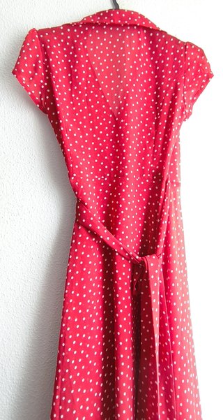 Vestido rojo lunares manga corta