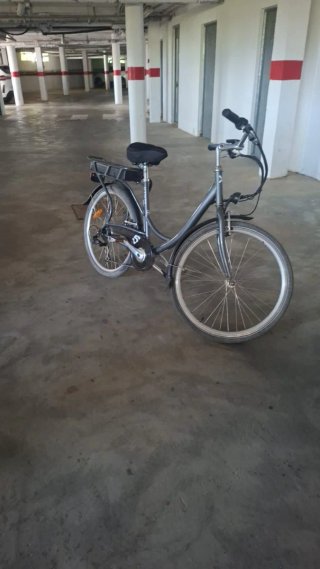 Bicicleta Eléctrica Urbana Marca btwin.