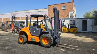 Carretilla elevadora Ausa CH200 4x4