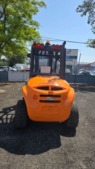 Carretilla elevadora Ausa CH200 4x4