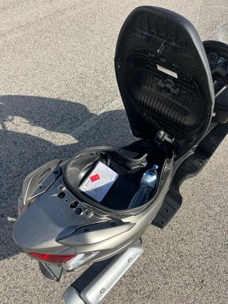 Suzuki Burgman 200 año 2017 (28.000km)