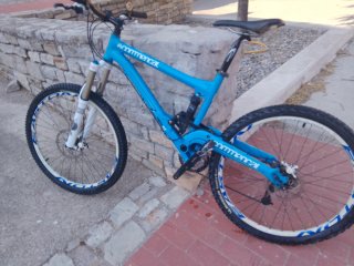 Bicicleta Enduro Comencal Blu