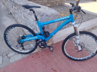 Bicicleta Enduro Comencal Blu