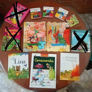 Lote de juguetes: casa, muñecas y accesorios