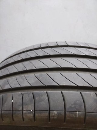 Neumáticos de coche