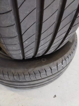 Neumáticos de coche