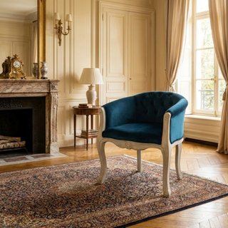Poltroncina Capitonné Classica in Legno e Velluto