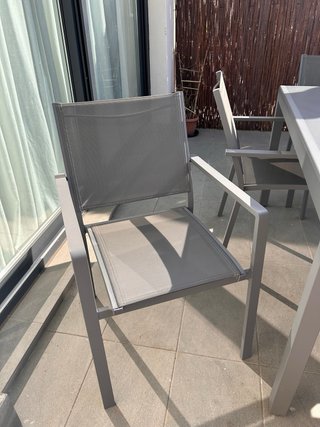 Tavolo e 6 sedie da giardino