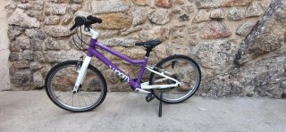 Bicicleta infantil Woom 4 20" morada
