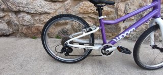 Bicicleta infantil Woom 4 20" morada