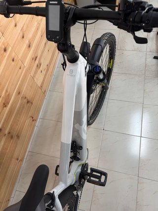 Bicicleta Eléctrica Paseo Husqvarna