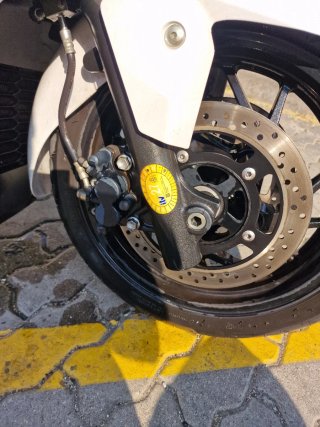 Suzuki Maxi Scooter blanca22