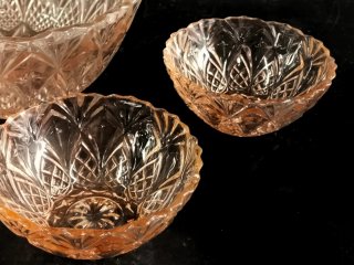 Conjunto cristal tallado intrincado rosado France