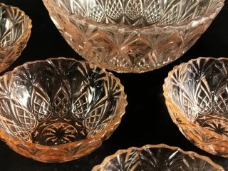 Conjunto cristal tallado intrincado rosado France