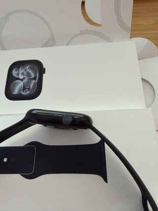 Apple Watch Series 11 GPS + Cellular